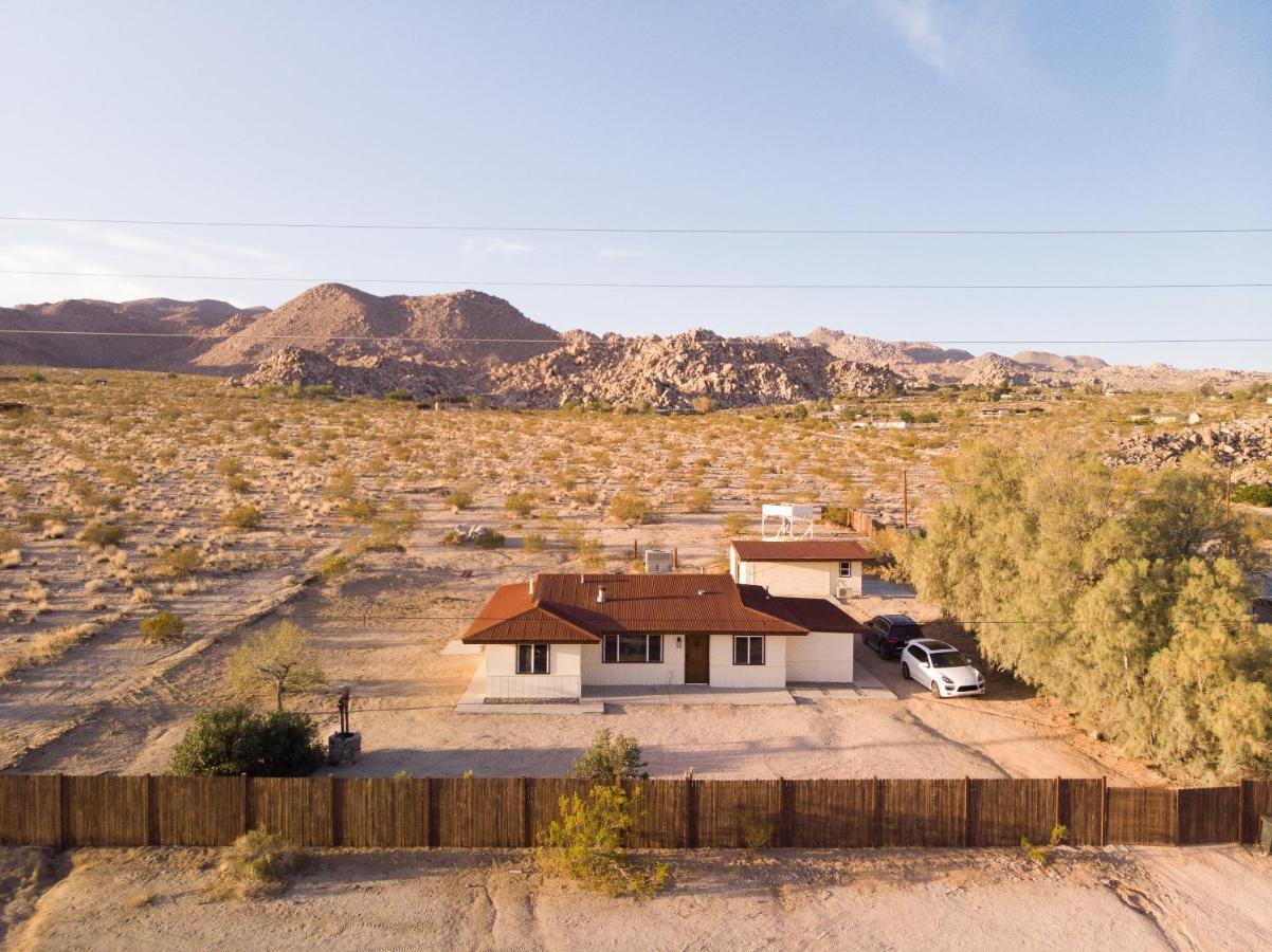 @ Marbella Lane - The Moon Designer Home Right Behind The Jtnp Joshua Tree Exterior photo