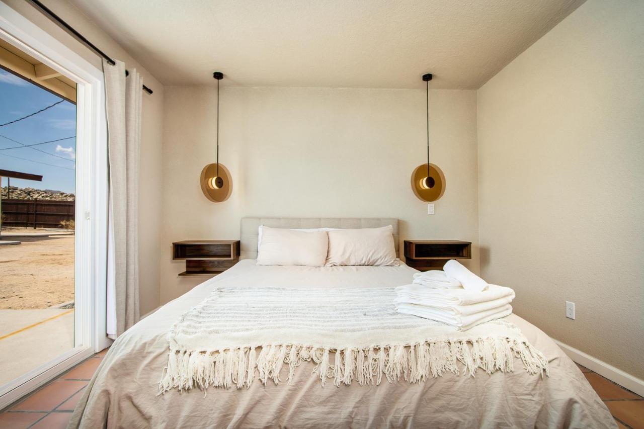 @ Marbella Lane - The Moon Designer Home Right Behind The Jtnp Joshua Tree Exterior photo