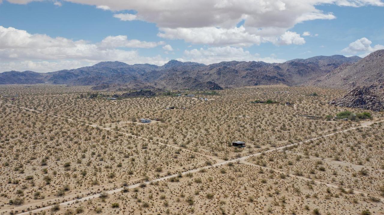 @ Marbella Lane - The Moon Designer Home Right Behind The Jtnp Joshua Tree Exterior photo