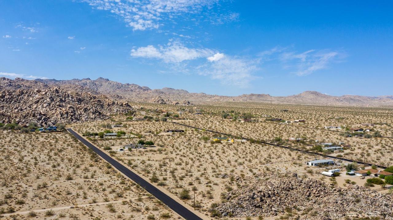 @ Marbella Lane - The Moon Designer Home Right Behind The Jtnp Joshua Tree Exterior photo